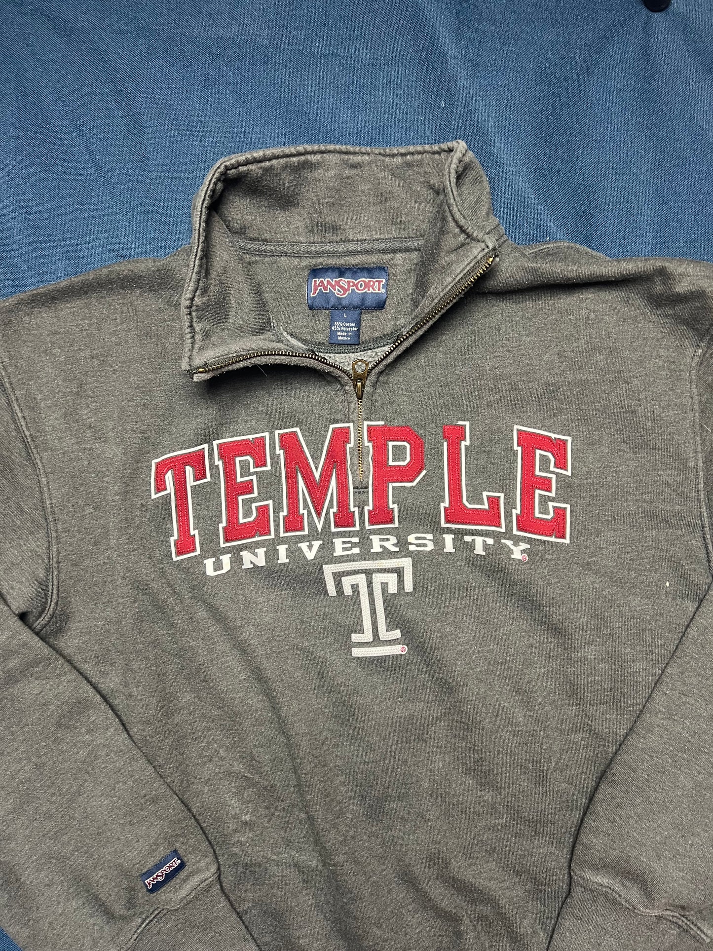 (L) Pull universitaire américain